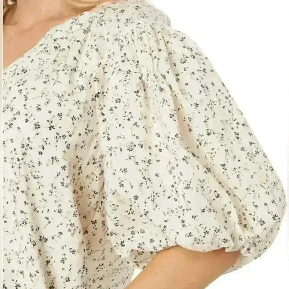 Vince Camuto | Floral-Print Cuffed-Sleeve Blouse (S) - Picture 2 of 3